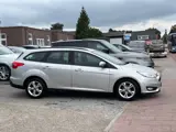 Foto 27 van Ford Focus Wagon 1.0 Titanium Edition nette auto !