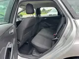 Foto 21 van Ford Focus Wagon 1.0 Titanium Edition nette auto !
