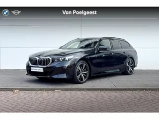 BMW 5 Serie Touring 520i | M-Sport | Trekhaak | Driving Assistant |