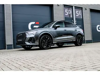 Foto 16 van Audi Q3 Sportback 45 TFSI e S edition | Pano | Top view camera | Keyless | Standkachel | LED