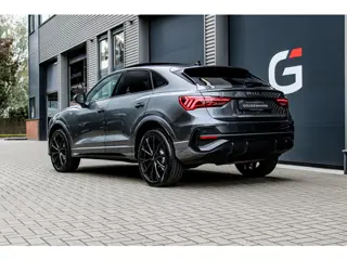Foto 18 van Audi Q3 Sportback 45 TFSI e S edition | Pano | Top view camera | Keyless | Standkachel | LED