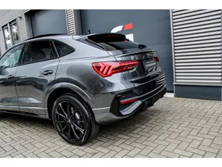 Foto 20 van Audi Q3 Sportback 45 TFSI e S edition | Pano | Top view camera | Keyless | Standkachel | LED