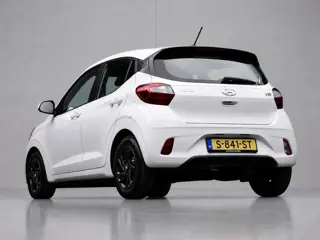 Foto 15 van Hyundai I10 1.0 Comfortline Sport (APPLE CARPLAY,NAVI,PDC,CRUISE,LED,GETINT,TREKHAAK,SPORTSTOELEN,NE