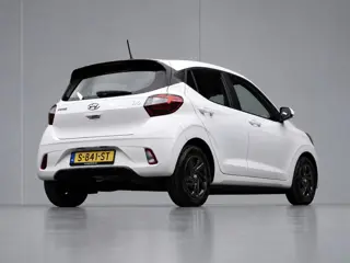Foto 16 van Hyundai I10 1.0 Comfortline Sport (APPLE CARPLAY,NAVI,PDC,CRUISE,LED,GETINT,TREKHAAK,SPORTSTOELEN,NE