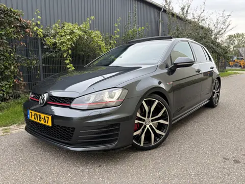 Volkswagen Golf 2.0 TSI GTI Performance / AUTOMAAT / PANORAMDAK / NAVI / LEER / 161dkm! NAP!