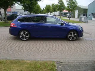 Foto 14 van Peugeot 308 SW 1.2 PureTech GT-line (bj 2019)