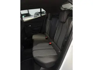 Foto 17 van Peugeot 2008 1.2 PureTech 130 Allure CarPlay