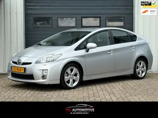 Toyota Prius 1.8 Executive NAVI / PDC / CRUISE / CLIMA