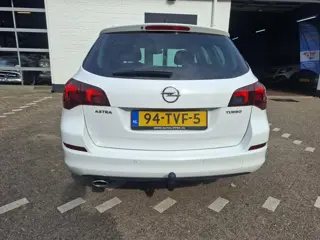 Foto 15 van Opel Astra Sports Tourer 1.4 Turbo Sport /Nieuwe apk bij aflevering/Navigatie/Trekhaak/parrot