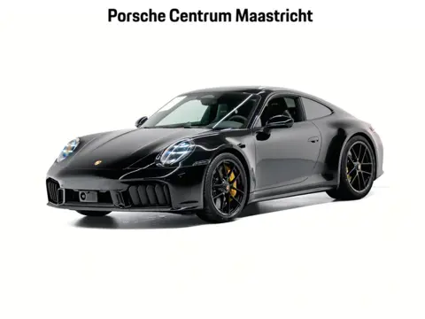 Porsche 911 Carrera 4 GTS