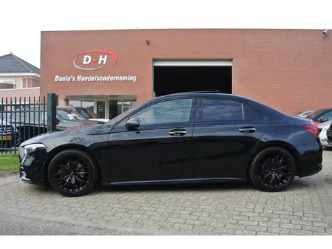 Mercedes-Benz A-klasse 180 Business Solution AMG panoramadak sfeerverlichting inruil mogelijk nap