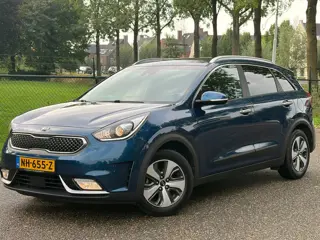 Foto 13 van Kia Niro 1.6 GDi Hybrid ExecutiveLine /Carplay/Navi/Camera/Stoelverwarming/
