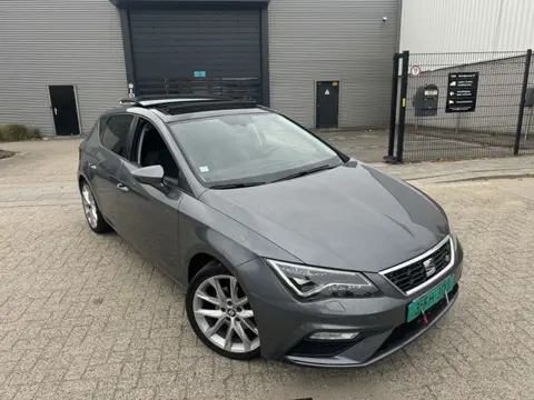 SEAT Leon FR 1.4TSI DSG PANO XENON ACC ALCAN FULL
