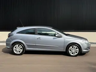 Foto 15 van Opel Astra GTC 1.8 Sport 140pk|Nieuw APK|Rijklaar