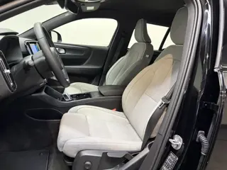 Foto 18 van Volvo XC40 Recharge Plus 70 kWh Warmtepomp/ Stoel & Stuurverw./ Camera/ Apple CarPlay
