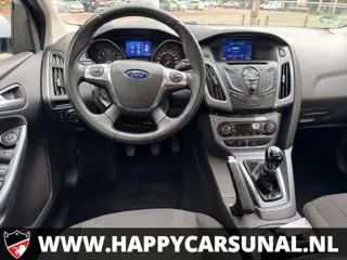 Foto 14 van Ford Focus 1.0 EcoBoost Titanium, AIRCO, NAVI, APK