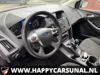 Foto 13 van Ford Focus 1.0 EcoBoost Titanium, AIRCO, NAVI, APK