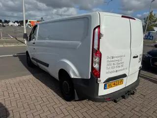 Foto 14 van Ford Transit Custom 330 2.2 TDCI L2H1 Ambiente