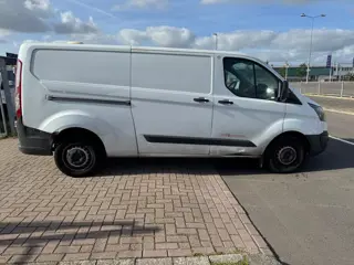 Foto 15 van Ford Transit Custom 330 2.2 TDCI L2H1 Ambiente