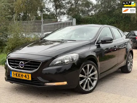 Volvo V40 1.6 T3 Momentum AIRCO CRUISE NAVI PDC TREKHAAK