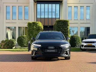 Foto 13 van Audi A4 Avant 40 TFSI S edition Competition S Line - Panoramadak - Apple Carplay - Led lampen