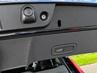 Foto 15 van Volvo XC40 2.0 T4 R-Design Panodak Trekhkaak Camera Leer+Memory Privacyglas