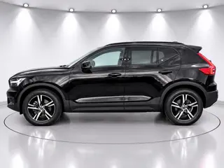 Foto 19 van Volvo XC40 2.0 T4 R-Design Panodak Trekhkaak Camera Leer+Memory Privacyglas