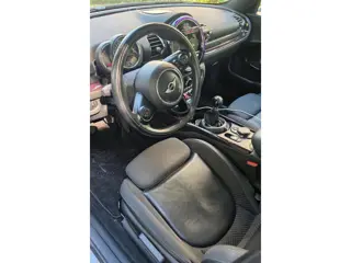 Foto 17 van MINI Clubman 1.5 Cooper Chili. Panoramadak,LED, Navi ! Zeer mooi !!