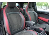 Foto 26 van MINI Cooper S 192pk Chili Serious Business | JCW Pakket | Panoramadak | Keyless | Camera | Harman/ka