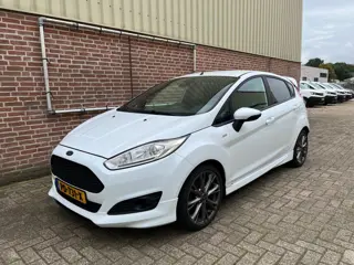 Foto 13 van Ford Fiesta 1.0 EcoBoost ST Line Airco NAP Distbutieriem Nieuw