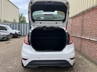 Foto 17 van Ford Fiesta 1.0 EcoBoost ST Line Airco NAP Distbutieriem Nieuw