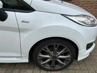 Foto 18 van Ford Fiesta 1.0 EcoBoost ST Line Airco NAP Distbutieriem Nieuw