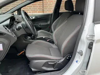 Foto 20 van Ford Fiesta 1.0 EcoBoost ST Line Airco NAP Distbutieriem Nieuw