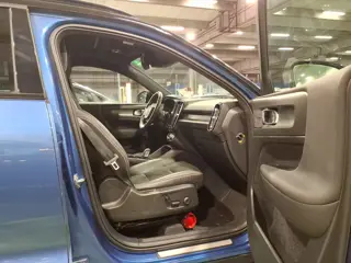 Foto 16 van Volvo XC40 1.5 T5 Twin Engine R-Design BOMVOL | HK-AUDIO | PANO | TREKH. | 360°