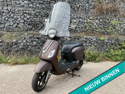 SYM Fiddle 3 EURO3 MAT BROWN LED DAGRIJ BETAAL met in3
