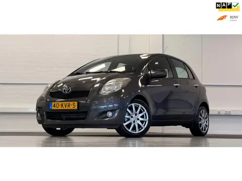 Toyota Yaris 1.3 VVTi Aspiration 2e Eigenaar Clima Trekhaak Mooi!
