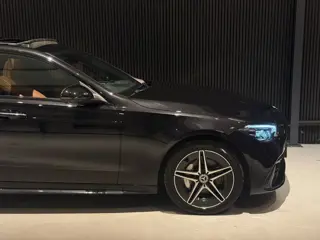 Foto 18 van Mercedes-Benz C-klasse 300e AMG Pano|Burmester|360|HUD|Memory|