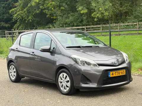 Toyota Yaris 1.5 Full Hybrid Aspiration /Navi/Camera/