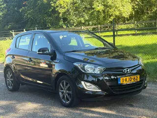 Hyundai I20 1.2i i-Deal /Carplay/Camera/Airco/