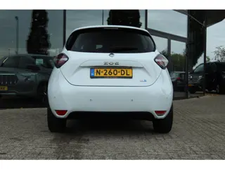Foto 9 van RENAULT ZOE R135 INTENS 52 KWH | KOOPACCU | CARPLAY | CAMERA | PDC | STOEL. & STUURVERW.
