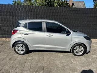 Foto 16 van HYUNDAI I10 1.0 COMFORT 5-ZITS **DAB//CARPLAY//NIEUWSTAAT**