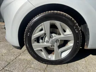 Foto 13 van HYUNDAI I10 1.0 COMFORT 5-ZITS **DAB//CARPLAY//NIEUWSTAAT**