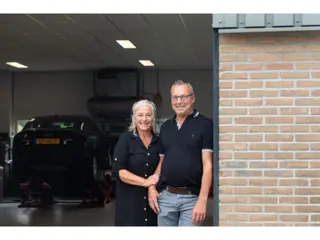 Foto 18 van Ford Kuga 2.5 PHEV ST-Line X Afn. Tr haak | Winterpack | LMV 18" | Zw hemel | Stof/alcantara