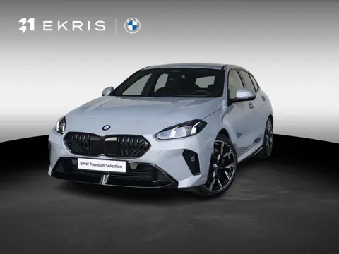 BMW 1 Serie 120 | M Sportpakket Pro | Comfort Access | 19 inch | Driving Assistant Plus | Sportstoel