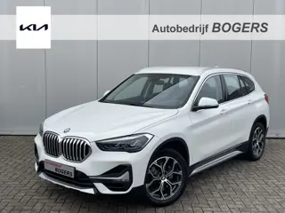 BMW X1 sDrive20i Automaat Navigatie, Climate Control, Half Leder, 18"Lm, Stoelverwarming, Achteruitr