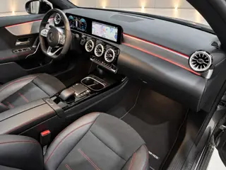 Foto 12 van Mercedes-Benz A-klasse 250 e AMG Limited|PANO|Black Edition