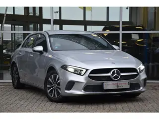 Mercedes-Benz A-klasse A180 Business Solution Automaat | BTW | Widescreen | Camera | CarPlay | LED