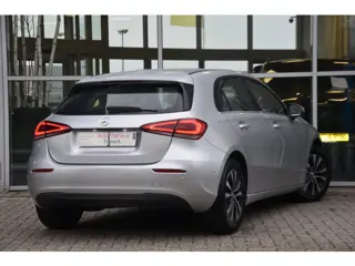 Foto 16 van Mercedes-Benz A-klasse A180 Business Solution Automaat | BTW | Widescreen | Camera | CarPlay | LED