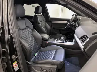 Foto 15 van Audi Q5 55 TFSI e S edition | Bang & Olufsen | Stuurverwarming | Stoelverwarming | RS Stoelen | Memo