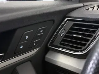 Foto 17 van Audi Q5 55 TFSI e S edition | Bang & Olufsen | Stuurverwarming | Stoelverwarming | RS Stoelen | Memo